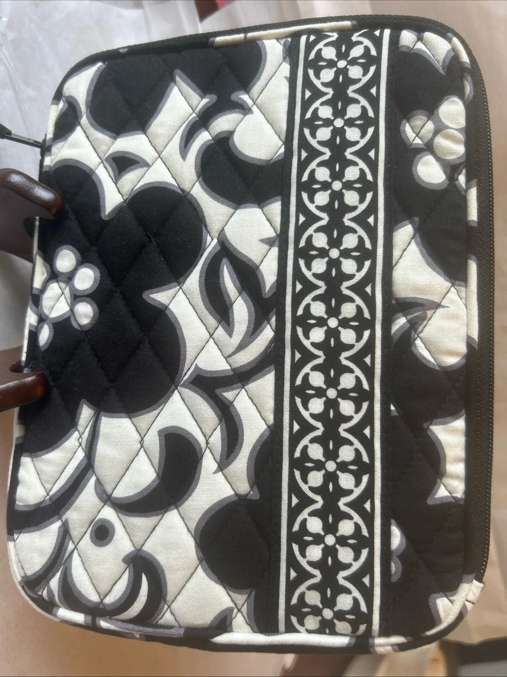 Vera Bradley Tablet Sleeve E-reader Cover Padded Case Black & White